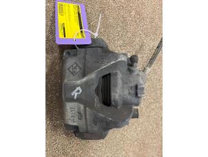Used Rear brake calliper, right Renault Captur II (RJB) 1.0 TCe 90 12V Price € 66,55 Inclusive VAT offered by DVZ Carparts
