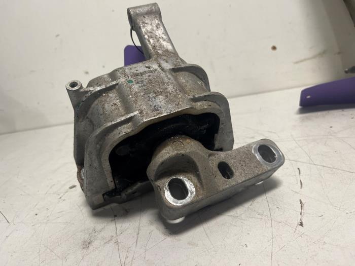 Gebrauchte Motorlager Audi Q3 (8UB/8UG) 2.0 16V TFSI 170 Quattro Preis € 49,99 Margenregelung angeboten von DVZ Carparts