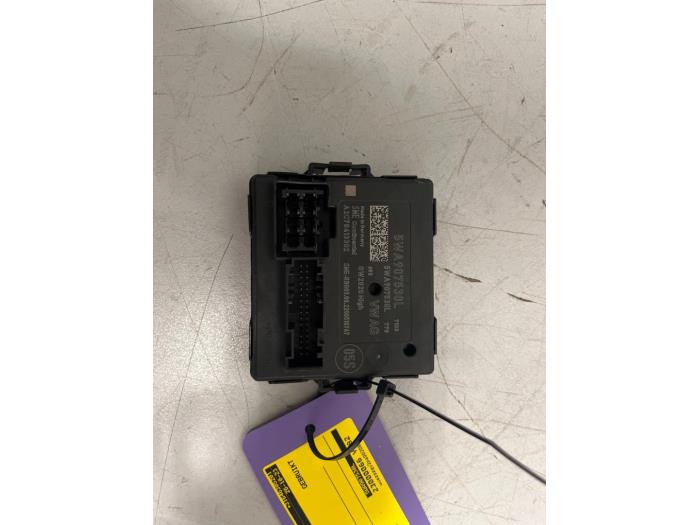 Usados Módulo Gateway Audi RS 3 Sportback (8YA) 2.5 TFSI 20V Quattro Precio € 69,99 Norma de margen ofrecido por DVZ Carparts