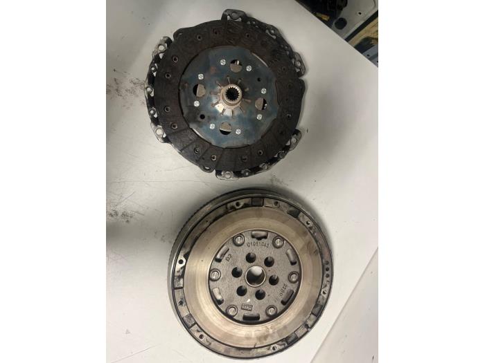 Gebrauchte Schwungrad Opel Corsa F (UB/UH/UP) 1.2 Turbo 12V 100 Preis € 225,00 Margenregelung angeboten von DVZ Carparts