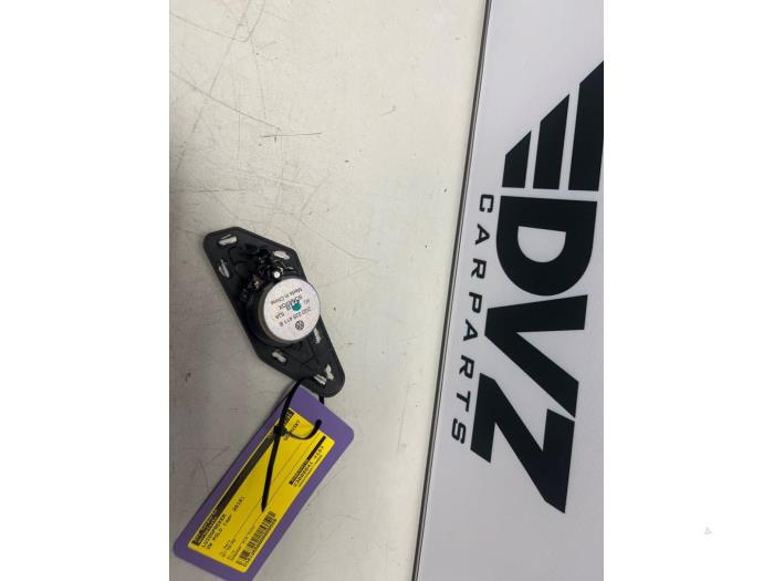 Używane Glosnik Volkswagen Polo VI (AW1) 1.0 TSI 12V Cena € 19,99 Procedura marży oferowane przez DVZ Carparts