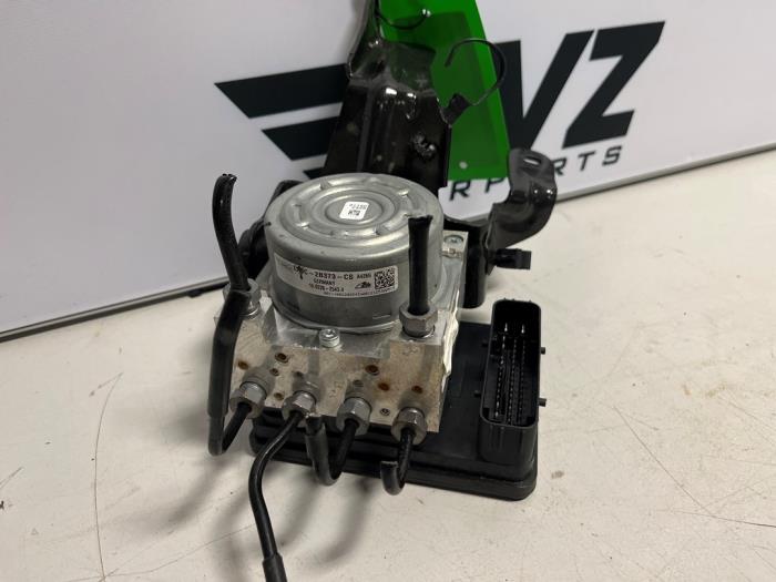 Begagnade ABS-pump Ford Kuga III (DFK) 1.5 EcoBoost 12V 150 Pris € 249,99 Marginaltabell erbjuds av DVZ Carparts