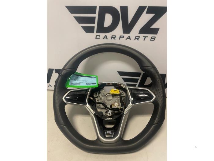 Steering wheel from a Volkswagen T-Roc 1.0 TSI 12V 2023