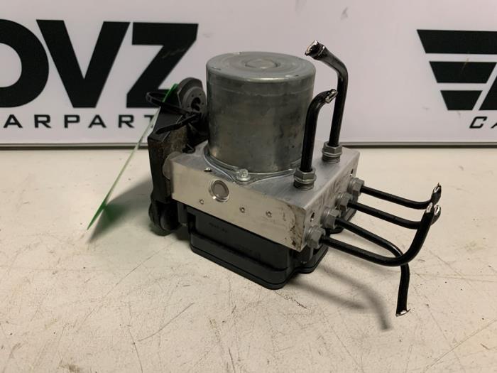 Używane Pompa ABS Seat Arona (KJX) 1.0 TSI 12V Cena € 12,06 Z VAT oferowane przez DVZ Carparts