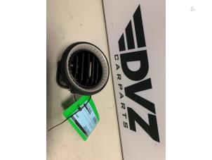 Used Dashboard vent Seat Arona (KJX) 1.0 TSI 12V Price € 42,35 Inclusive VAT offered by DVZ Carparts