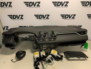 Usagé Airbag set + dashboard Toyota RAV4 (A5) Prix € 1.299,99 Règlement à la marge proposé par DVZ Carparts