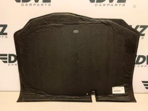 Używane Plyta podlogowa bagaznika Ford Fiesta 7 1.1 Ti-VCT 12V 75 Cena € 48,40 Z VAT oferowane przez DVZ Carparts