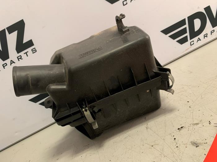 Begagnade Luftfilterhus Mitsubishi Lancer Sportback (CX) 1.6 MIVEC 16V Pris € 29,99 Marginaltabell erbjuds av DVZ Carparts