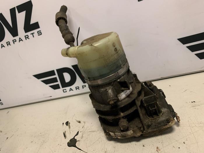 Usagé Pompe de direction Volvo XC60 I (DZ) Prix € 65,00 Règlement à la marge proposé par DVZ Carparts