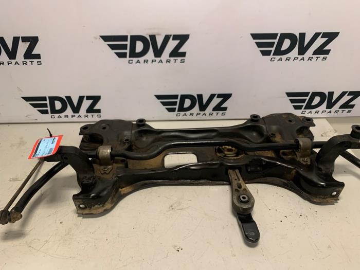 Subframe from a Volkswagen Caddy IV 2.0 TDI 102 2016