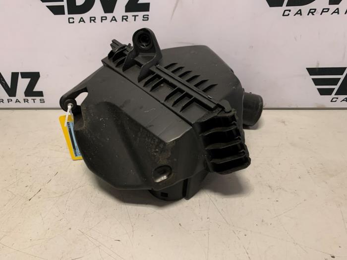 Begagnade Luftfilterhus BMW 5 serie (F10) Pris € 75,00 Marginaltabell erbjuds av DVZ Carparts