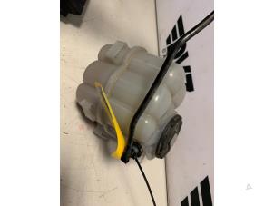 Usagé Réservoir d'expansion Audi S5 Sportback (F5A/F5F) 3.0 TFSI V6 24V Prix € 36,29 Prix TTC proposé par DVZ Carparts