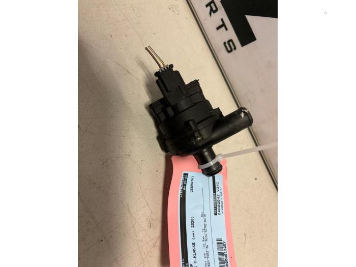 Begagnade Vattenpump Mercedes C Estate AMG (S205) C-63 S,Edition 1 AMG 4.0 V8 Biturbo Pris € 36,29 Inklusive moms erbjuds av DVZ Carparts