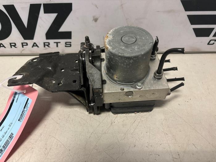 Begagnade ABS-pump Volkswagen Polo VI (AW1) 1.0 MPi 12V Pris € 24,98 Marginaltabell erbjuds av DVZ Carparts