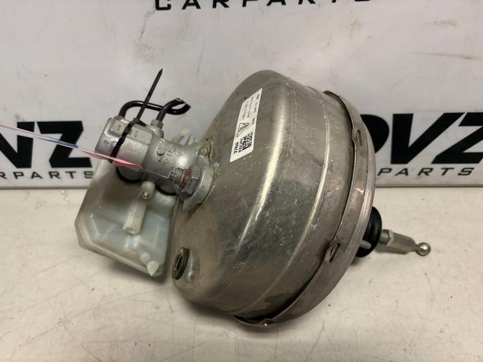 Usagé Servo frein Porsche Macan (95B) 3.6 V6 24V Turbo Prix € 115,00 Règlement à la marge proposé par DVZ Carparts