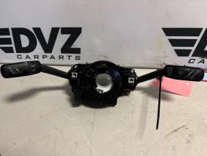 Usagé Commutateur combi colonne de direction Seat Ibiza V (KJB) 1.0 TSI 12V Prix € 60,49 Prix TTC proposé par DVZ Carparts