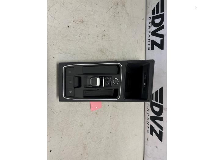 Usados Palanca selectora automática Seat Leon Sportstourer (KLF) 1.5 eTSI 16V Precio € 249,99 IVA incluido ofrecido por DVZ Carparts