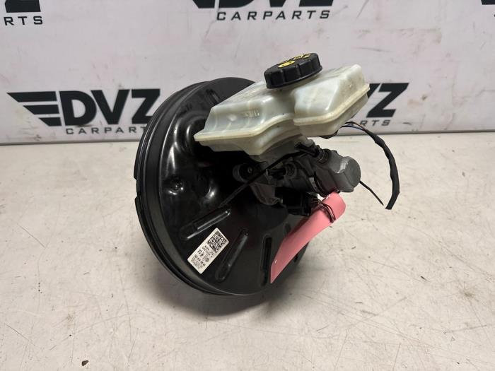 Usagé Servo frein Volkswagen Golf Sportsvan (AUVS) 1.2 TSI 16V BlueMOTION Prix € 92,50 Règlement à la marge proposé par DVZ Carparts