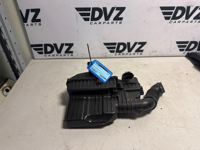 Begagnade Luftfilterhus Opel Corsa F (UB/UH/UP) 1.2 12V 75 Pris € 19,99 Marginaltabell erbjuds av DVZ Carparts