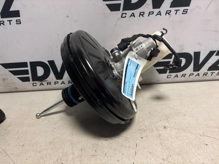 Usagé Assistant de freinage Audi Q2 (GAB/GAG) Prix € 49,99 Prix TTC proposé par DVZ Carparts