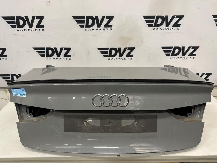 Begagnade Baklucka Audi RS 3 Limousine (8VS/8VM) 2.5 TFSI 20V Quattro Pris € 199,99 Marginaltabell erbjuds av DVZ Carparts