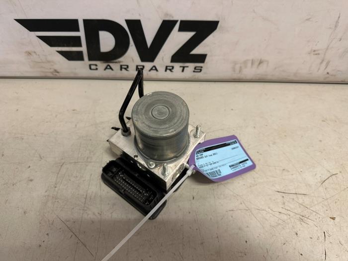 Begagnade ABS-pump Mercedes GLA (H247) 2.0 200d Pris € 157,30 Inklusive moms erbjuds av DVZ Carparts