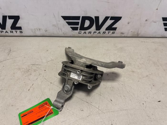 Used Engine mount Volkswagen Multivan T7 1.4 eHybrid 16V Price € 45,00 Inclusive VAT offered by DVZ Carparts