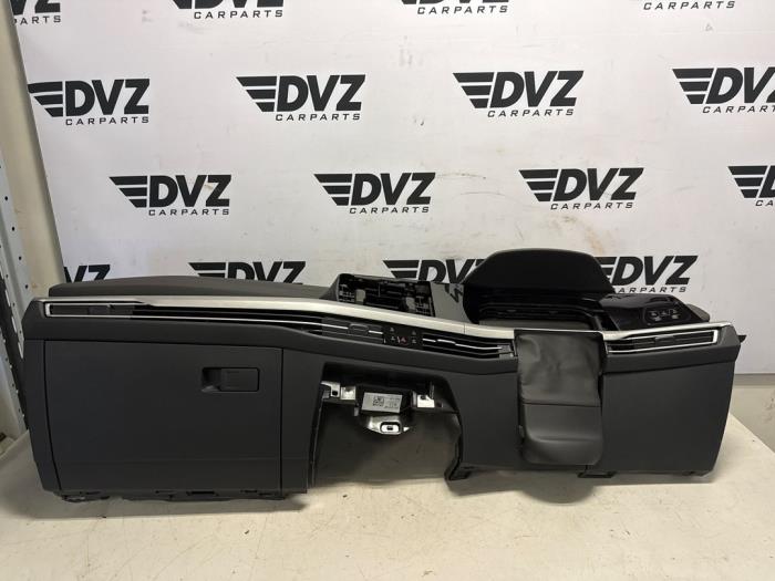 Usados Salpicadero Volkswagen Golf VIII (CD1) 1.5 TSI 16V Precio € 475,00 IVA incluido ofrecido por DVZ Carparts