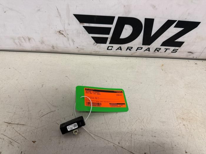 Używane Antena (rózne) Audi RS 3 Sportback (8YA) 2.5 TFSI 20V Quattro Cena € 19,99 Procedura marży oferowane przez DVZ Carparts