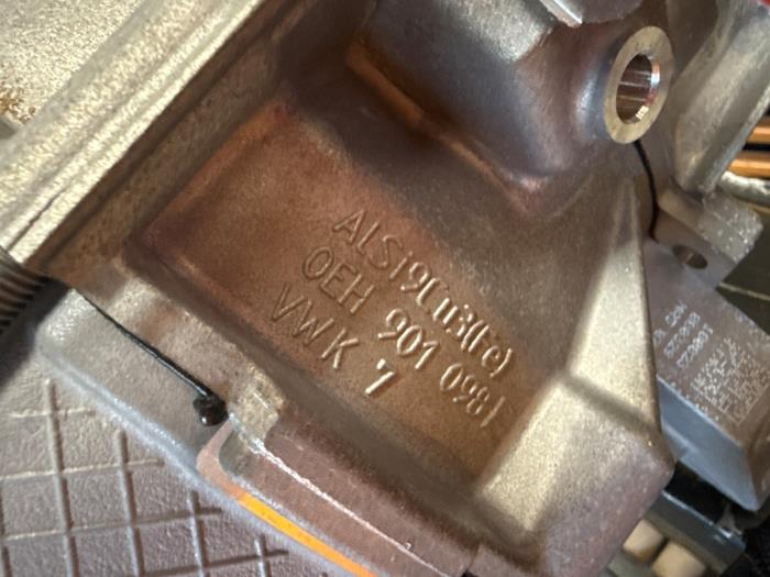 Engine from a Volkswagen ID.Buzz Cargo (EBA) 59 kWh 2025