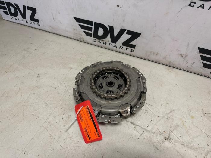 Usagé Kit embrayage (complet) Seat Leon Sportstourer (KLF) 1.5 eTSI 16V Prix € 302,49 Prix TTC proposé par DVZ Carparts