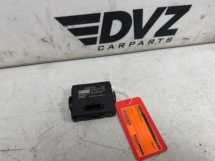 Usados Módulo Gateway Audi RS 3 Sportback (8VA/8VF) 2.5 TFSI 20V Quattro Precio € 19,99 Norma de margen ofrecido por DVZ Carparts