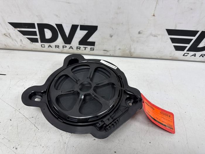 Używane Subwoofer Mercedes C Estate (S206) C-200d 2.0 Turbo 16V Cena € 95,00 Z VAT oferowane przez DVZ Carparts