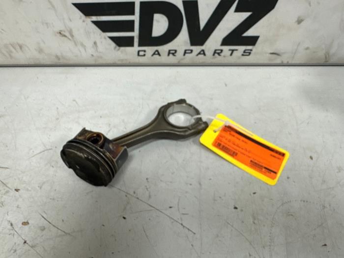Usados Pistón Seat Ibiza V (KJB) 1.5 TSI Evo 16V Precio € 59,99 Norma de margen ofrecido por DVZ Carparts