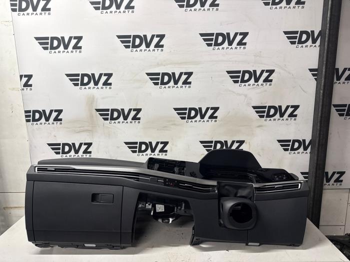 Usados Salpicadero Volkswagen Golf VIII (CD1) 1.4 TSI 16V Precio € 475,00 IVA incluido ofrecido por DVZ Carparts