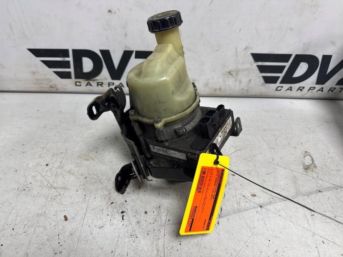 Begagnade Servostyrningspump Dacia Sandero II Pris € 149,99 Inklusive moms erbjuds av DVZ Carparts