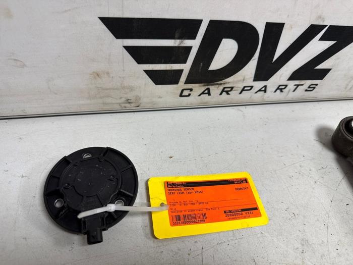 Begagnade Kamaxelsensor Seat Leon (5FB) 1.8 TSI Ecomotive 16V Pris € 9,99 Marginaltabell erbjuds av DVZ Carparts