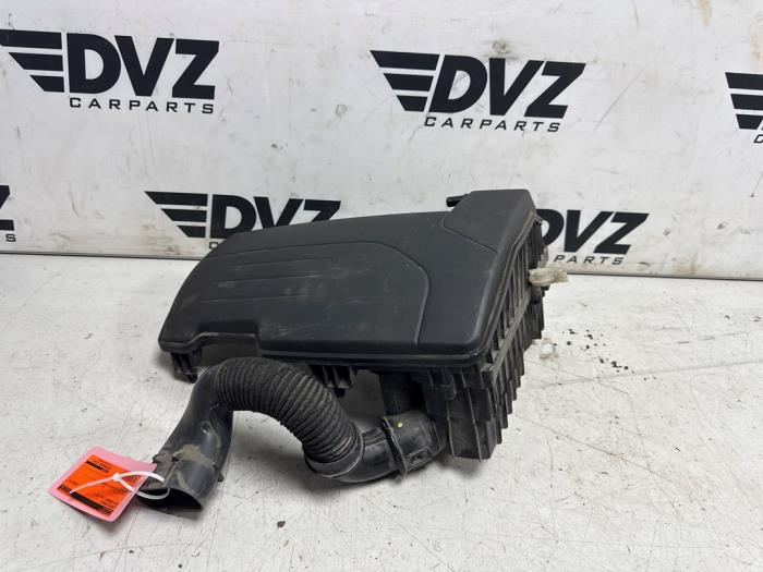 Begagnade Luftfilterhus Dacia Sandero II Pris € 24,99 Inklusive moms erbjuds av DVZ Carparts