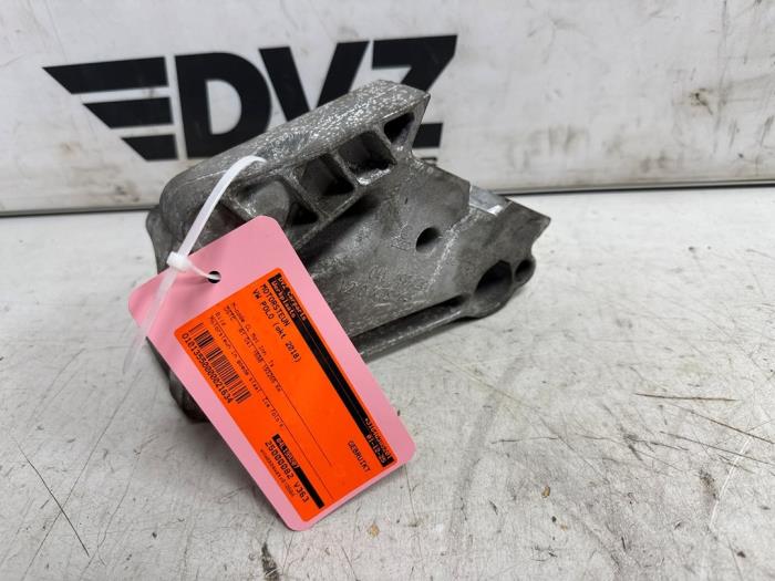 Used Engine mount Volkswagen Polo VI (AW1) 1.6 TDI 16V 80 Price € 14,99 Margin scheme offered by DVZ Carparts