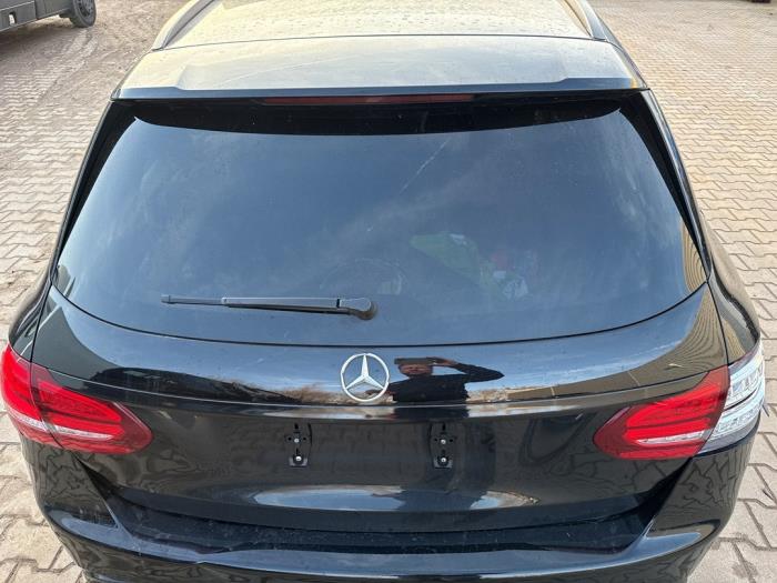 Używane Tylna klapa Mercedes C Estate AMG (S205) C-63 AMG 4.0 V8 Biturbo Cena € 599,99 Procedura marży oferowane przez DVZ Carparts