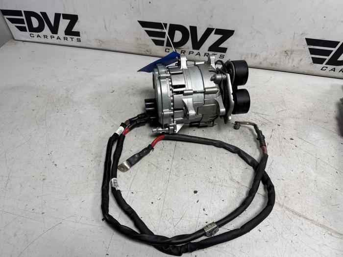 Gebrauchte Dynamo Mercedes SL AMG (R232) 2.0 43 AMG 16V EQ Boost Preis € 999,99 Mit Mehrwertsteuer angeboten von DVZ Carparts
