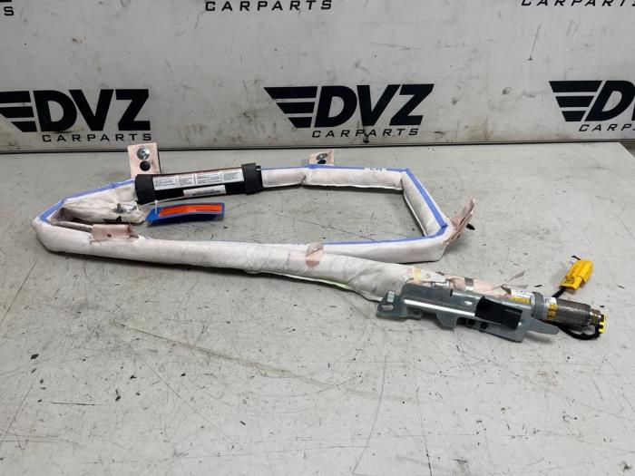 Używane Kurtyna Dodge Challenger Cena € 199,99 Procedura marży oferowane przez DVZ Carparts