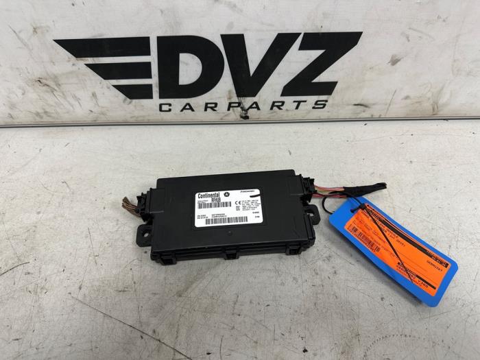Używane Modul keyless vehicle Dodge Challenger Cena € 49,99 Procedura marży oferowane przez DVZ Carparts