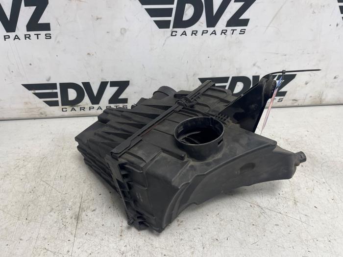 Begagnade Luftfilterhus Volkswagen Transporter/Caravelle T6 2.0 TDI DRF Pris € 14,99 Marginaltabell erbjuds av DVZ Carparts