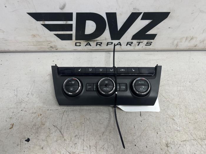 Używane Panel climatronic Skoda Octavia Combi (5EAC) 2.0 TDI RS 16V Cena € 49,95 Procedura marży oferowane przez DVZ Carparts