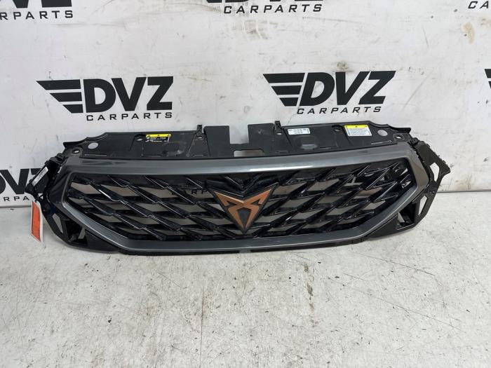 Używane Grill Cupra Ateca 2.0 TSI 16V 4Drive Cena € 250,00 Z VAT oferowane przez DVZ Carparts