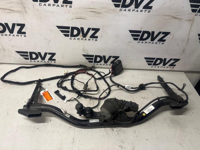 Używane Hak holowniczy Seat Leon Sportstourer (KLF) Cena € 699,99 Z VAT oferowane przez DVZ Carparts