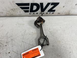 Kolben van een Volkswagen Polo VI (AW1) 1.0 TSI 12V 2020