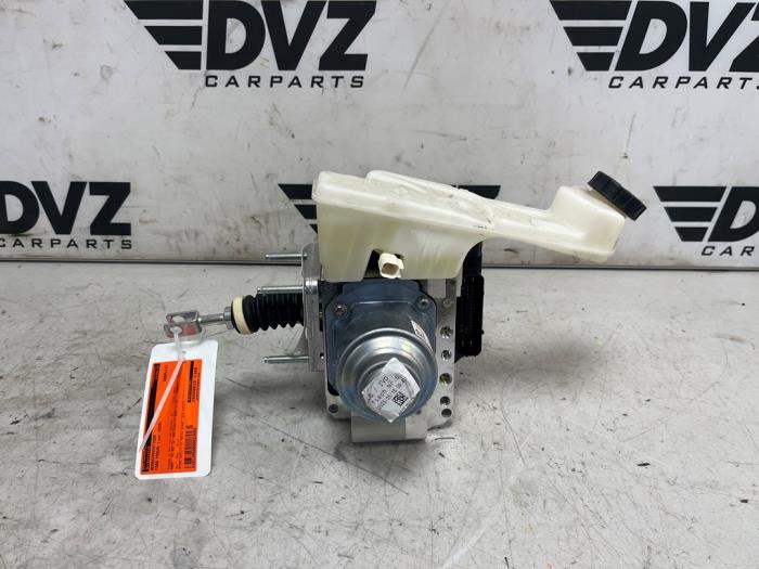 Usagé Assistant de freinage Ford Focus 4 Wagon 1.0 EcoBoost 12V Hybrid 155 Prix € 400,00 Prix TTC proposé par DVZ Carparts