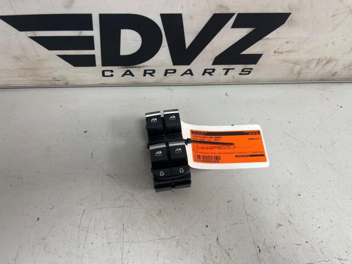Usados Interruptor combinado de ventanillas Audi RS Q8 4.0 V8 32V RS TFSI Mild Hybrid Quattro Precio € 29,99 Norma de margen ofrecido por DVZ Carparts